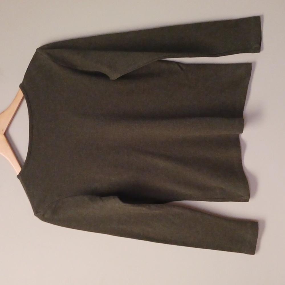 Croft & Barrow Pima Cotton V-neck Long Sleeve Top Size PS - Picture 7 of 10